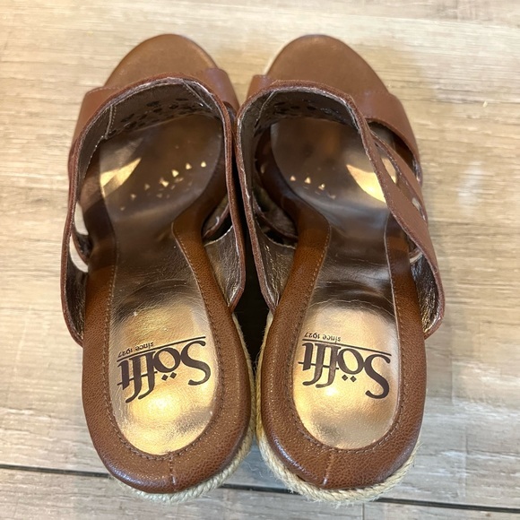Updated! - Sofft Brown Wedges Sandals 7.5 Medium Leather Upper - Picture 6 of 15